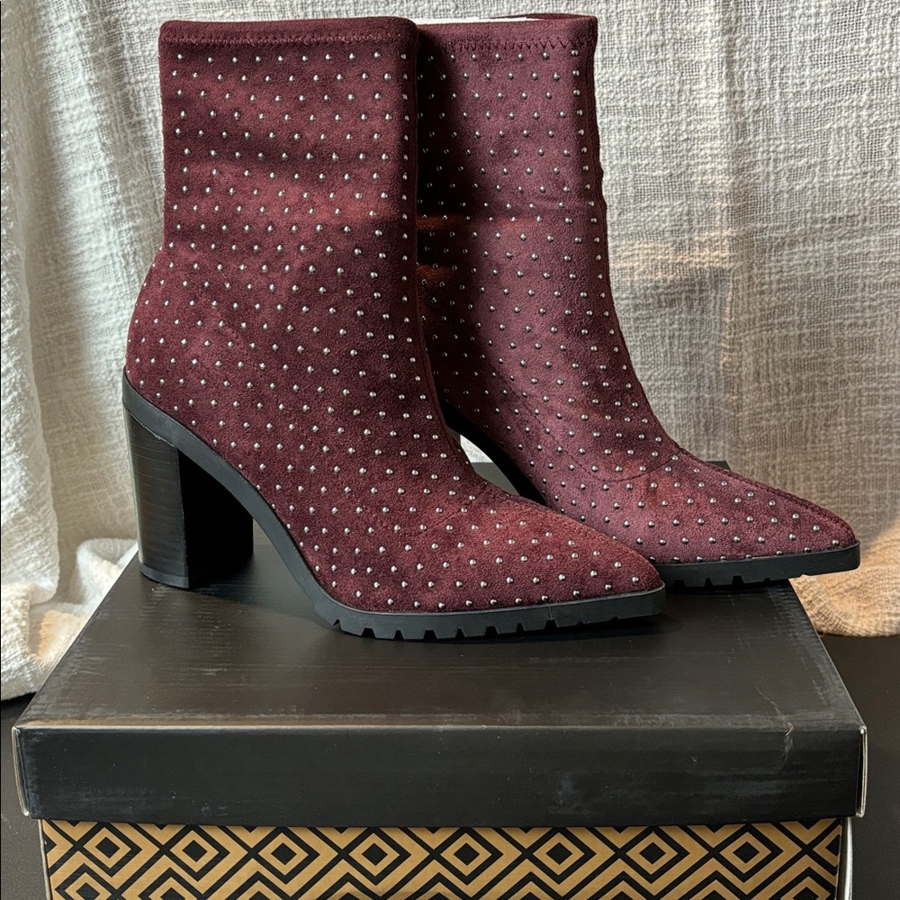 Charles By Charles David Maroon Stretch microfiber Studded Heeled Boots size 7